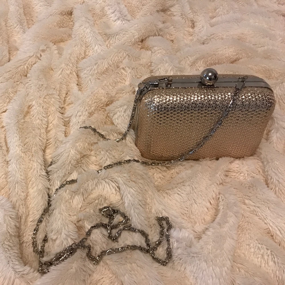 Gold sequin clutch - Picture 2 of 3