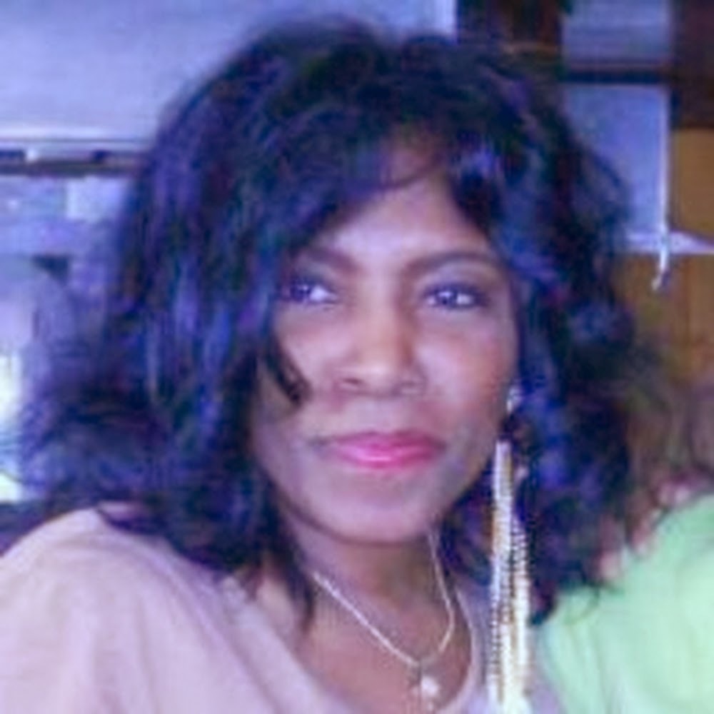 Meet your Posher, Bonita