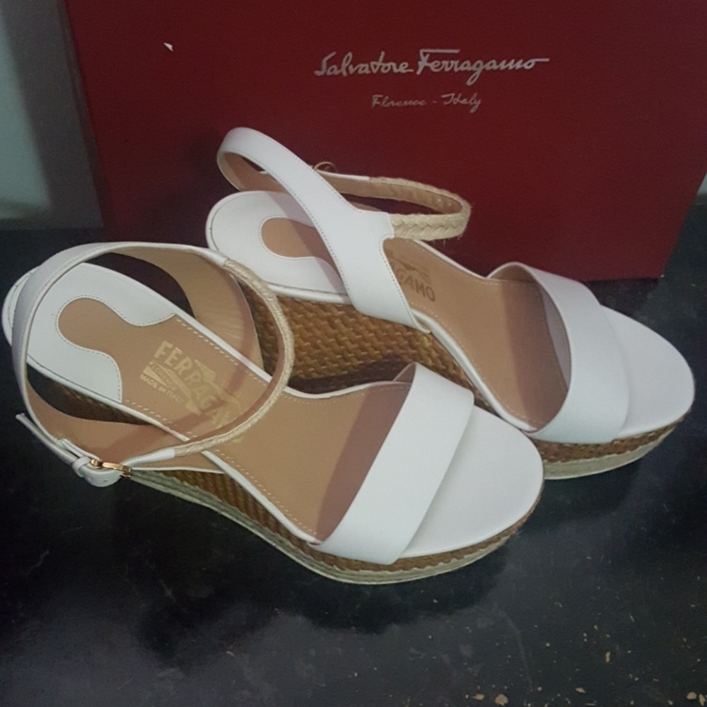Ferragmo wedge - Picture 4 of 4