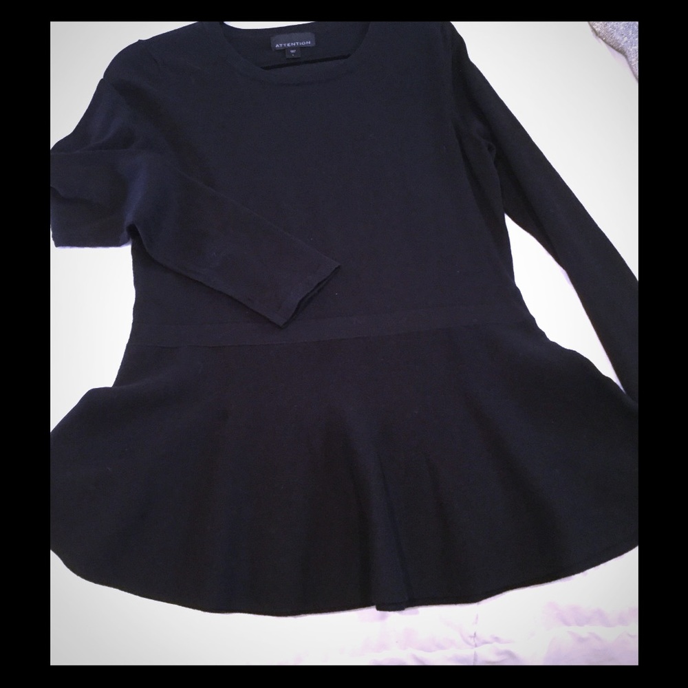 Flared waist sweater. L