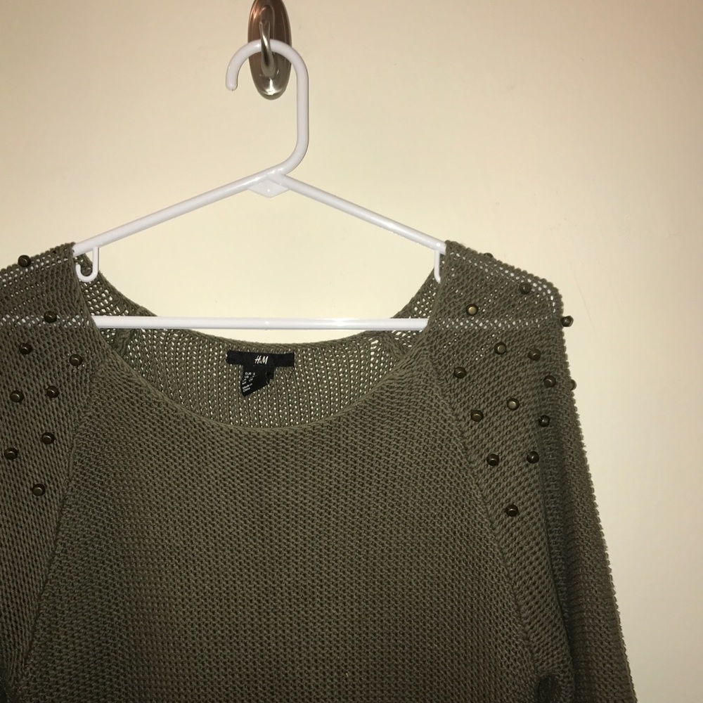 Perfect Fall Sweater with Shoulder Detail