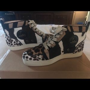 Womens Christian Louboutin SZ 6