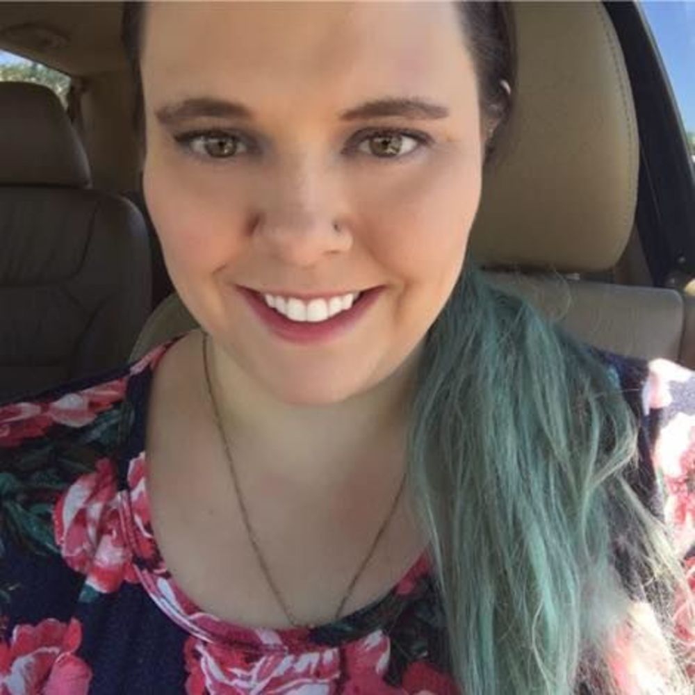 Meet your Posher, Lara