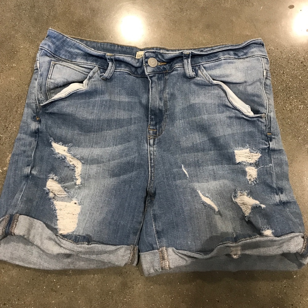 Zara distressed denim shorts USA 04