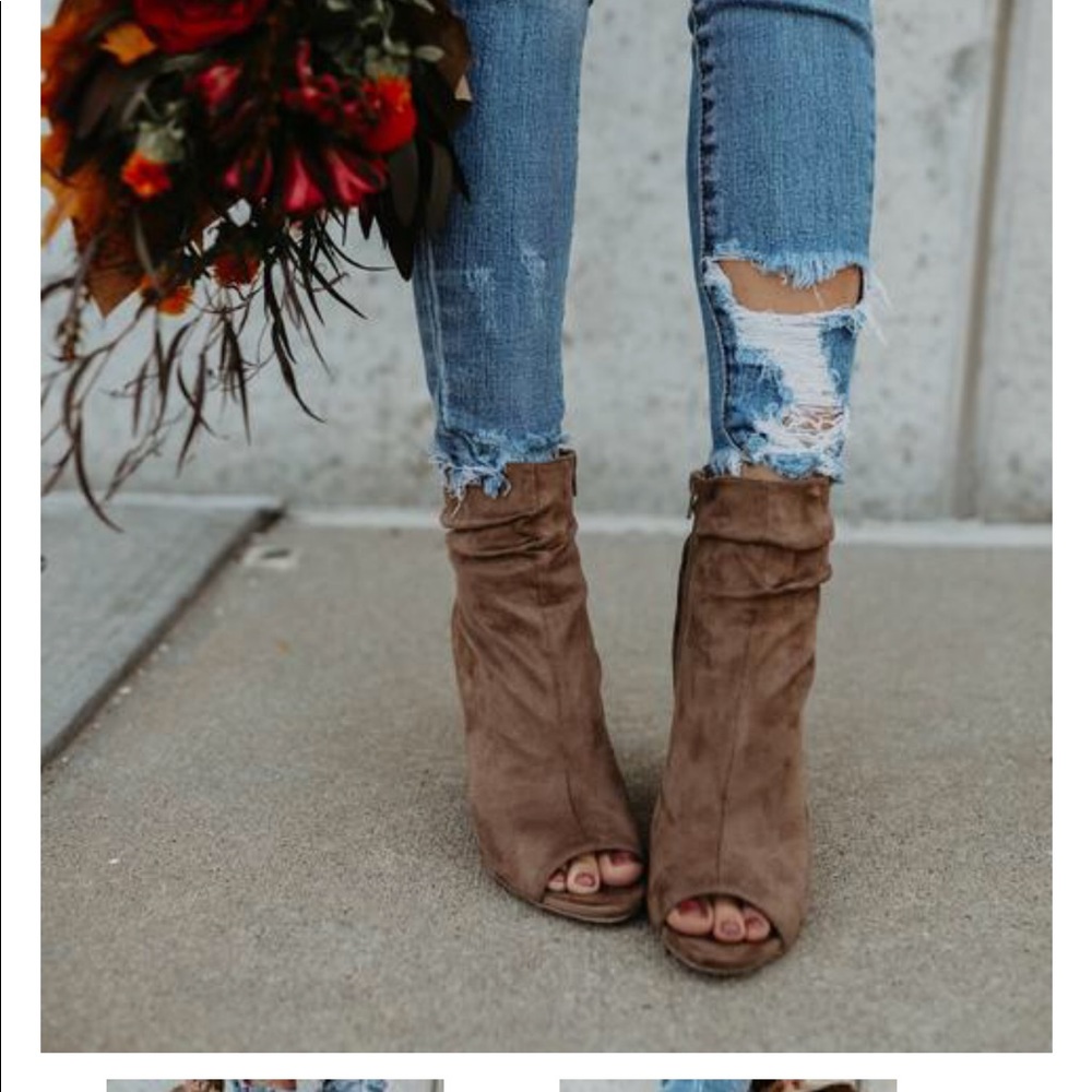 VICI COLLECTION PURSUE PEEP TOE BOOTIE SIZE 8