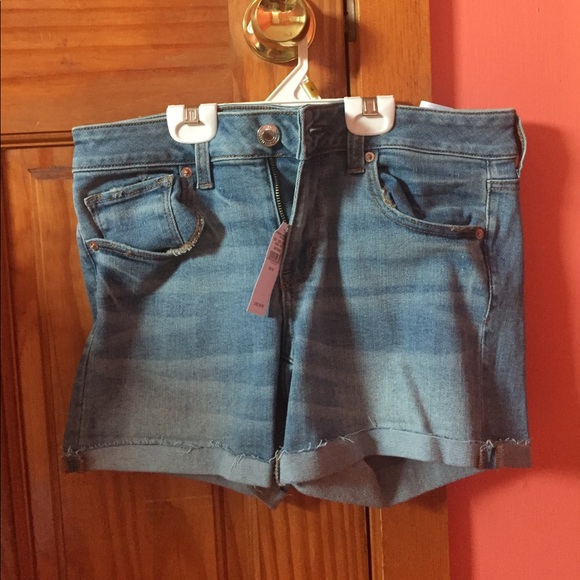 AE Jean Shorts - Picture 1 of 3
