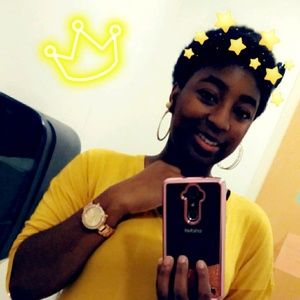 Meet your Posher, Ebony