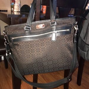 Authentic brown Coach messenger bag. Authentic brown Coach messenger bag.
