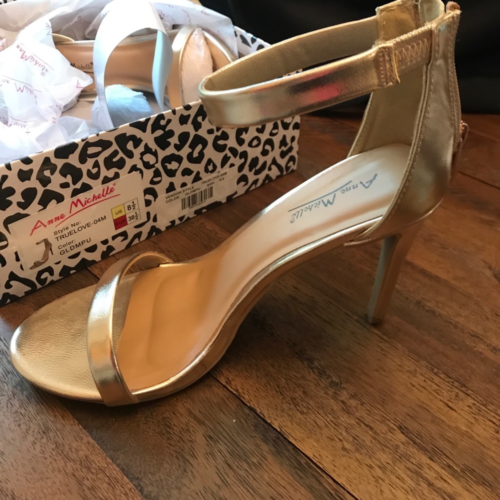 Gold heels *SOLD* ⚠️