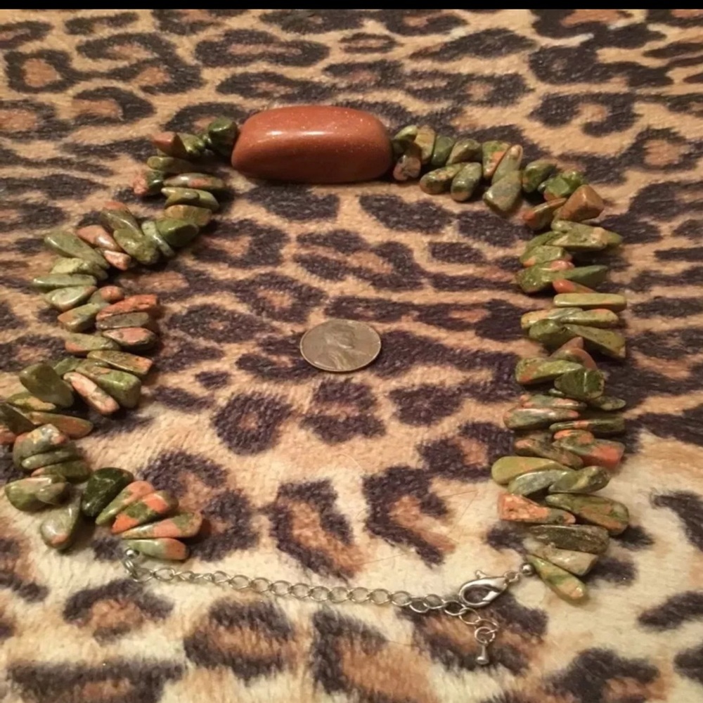 Green & bronze stone necklace