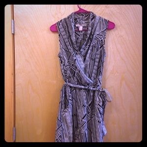 Forever 21 Black and White Patterned Midi Dress