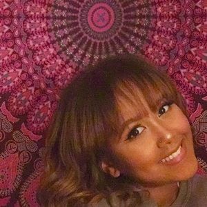 Meet your Posher, Elizabeth