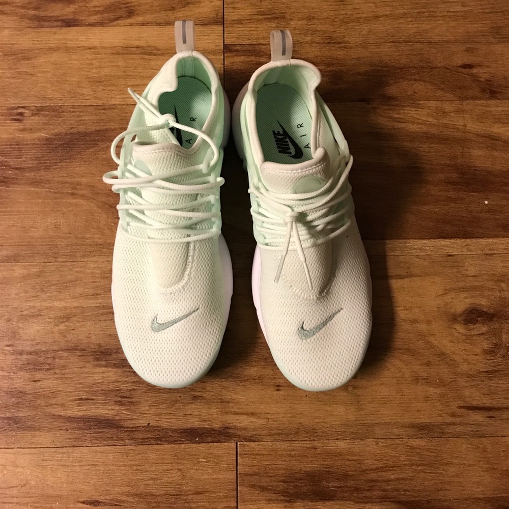 Nike presto enamel green size 10
