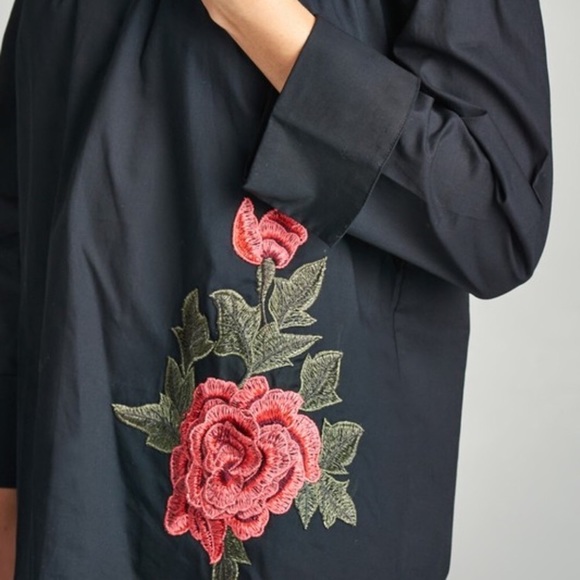 Floral patched off the shoulder top - Picture 5 of 5