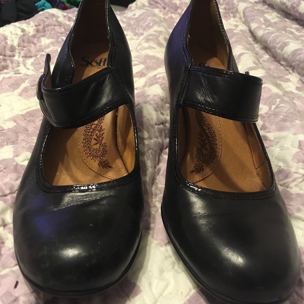 Used sofft brand dress shoes size 9n