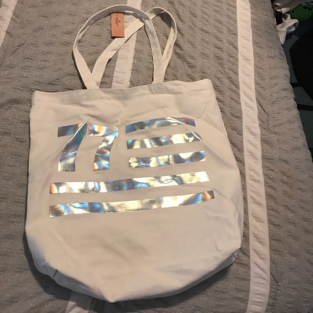 American eagle tote