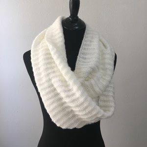 WHITE INFINITY SCARF