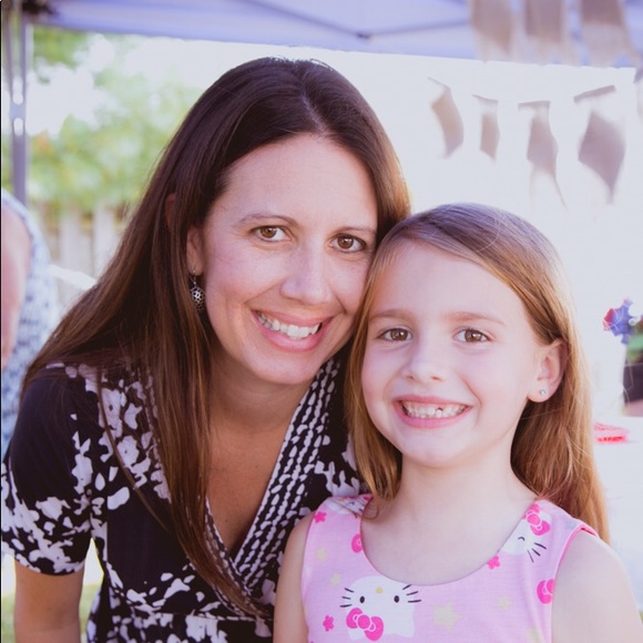 Meet your Posher, Stacy - Picture 2 of 2