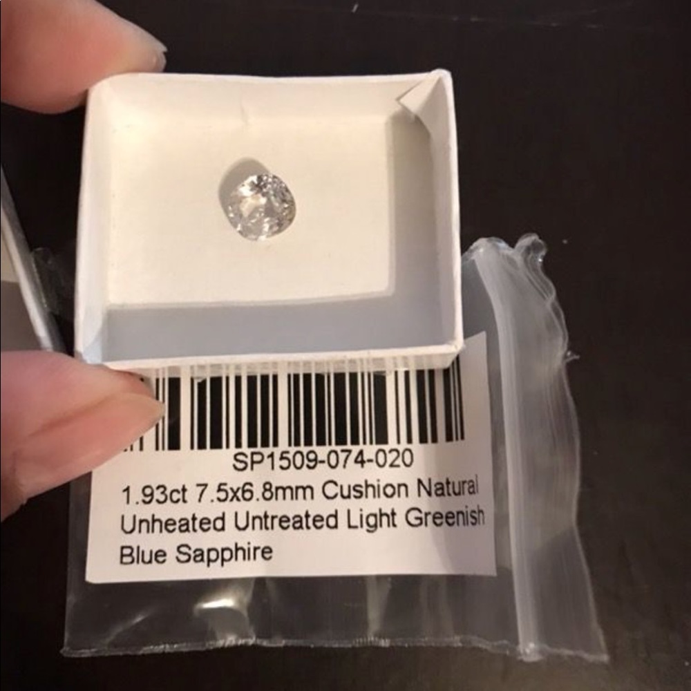 Sapphire for center stone