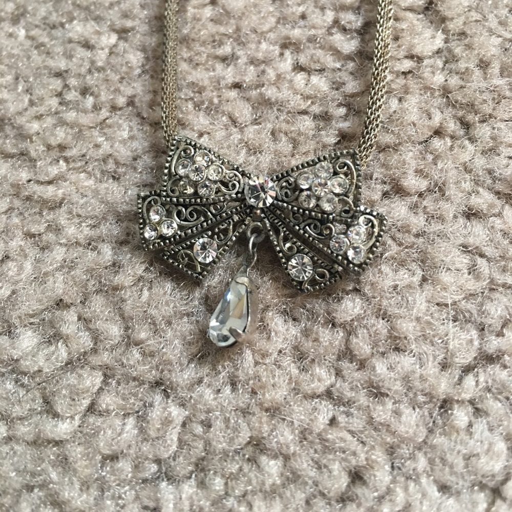 DIAMOND NECKLACE