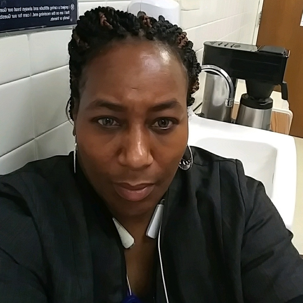 Meet your Posher, Lejuana