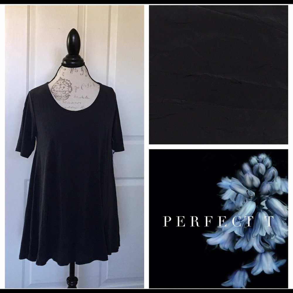 LuLaRoe Perfect T (Solid Black) - Small