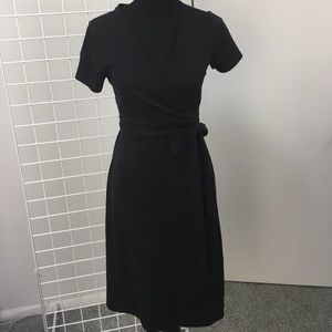 BLACK WRAP DRESS GAP MATERNITY SIZE M NURSING