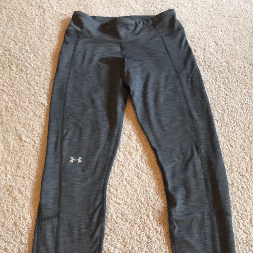 Under Armour workout leggings SMALL
