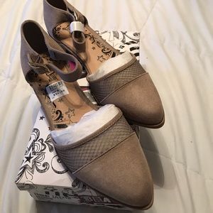 Women’s Brash Flats