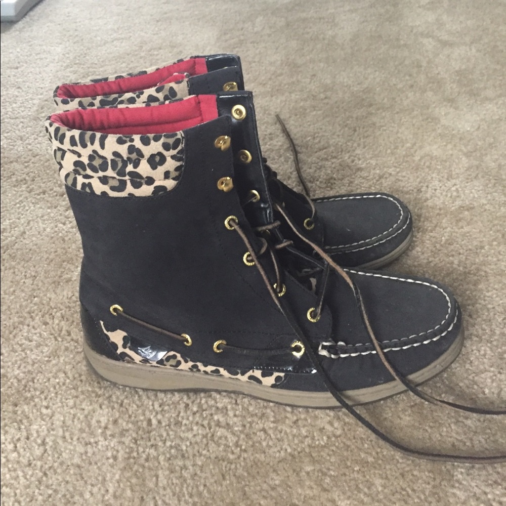 Size 12 sperry laceup boots