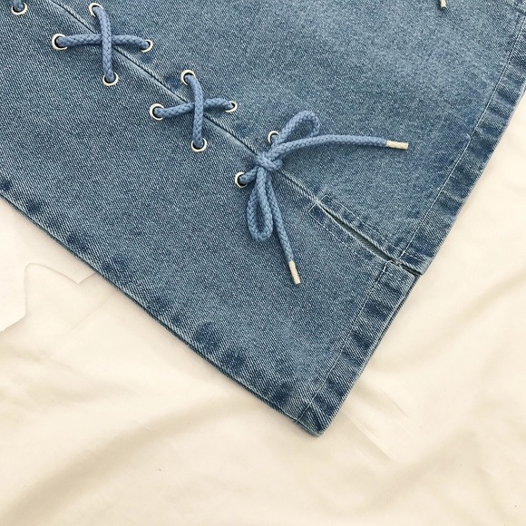 😻 Denim lace up skirt - Picture 2 of 3