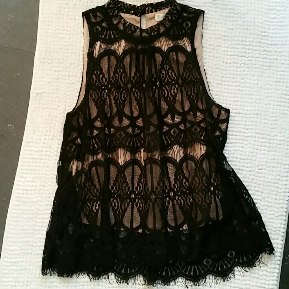 Boutique Lace top small