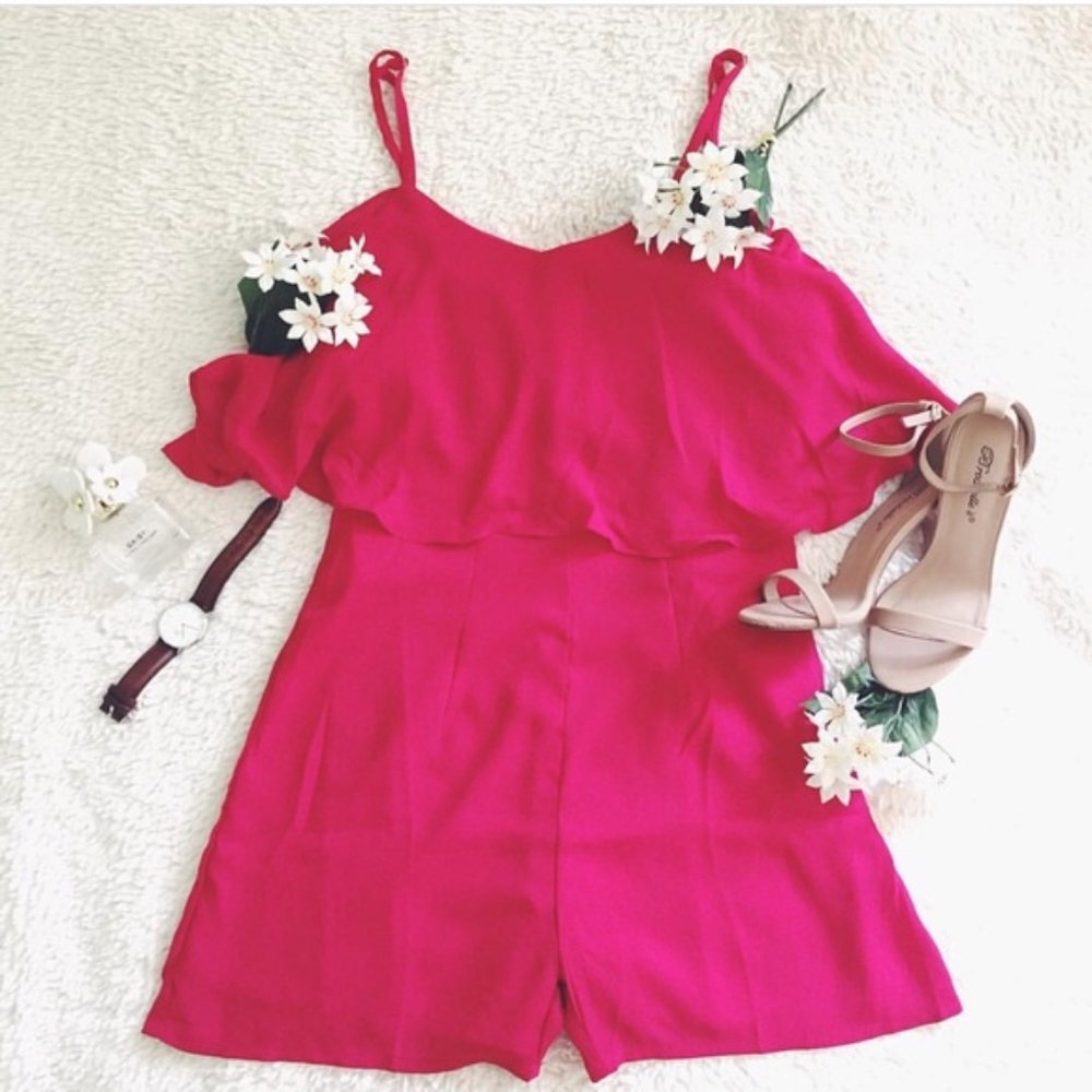 2 LEFT  Red Off the Shoulder Flutter Romped - Picture 2 of 4