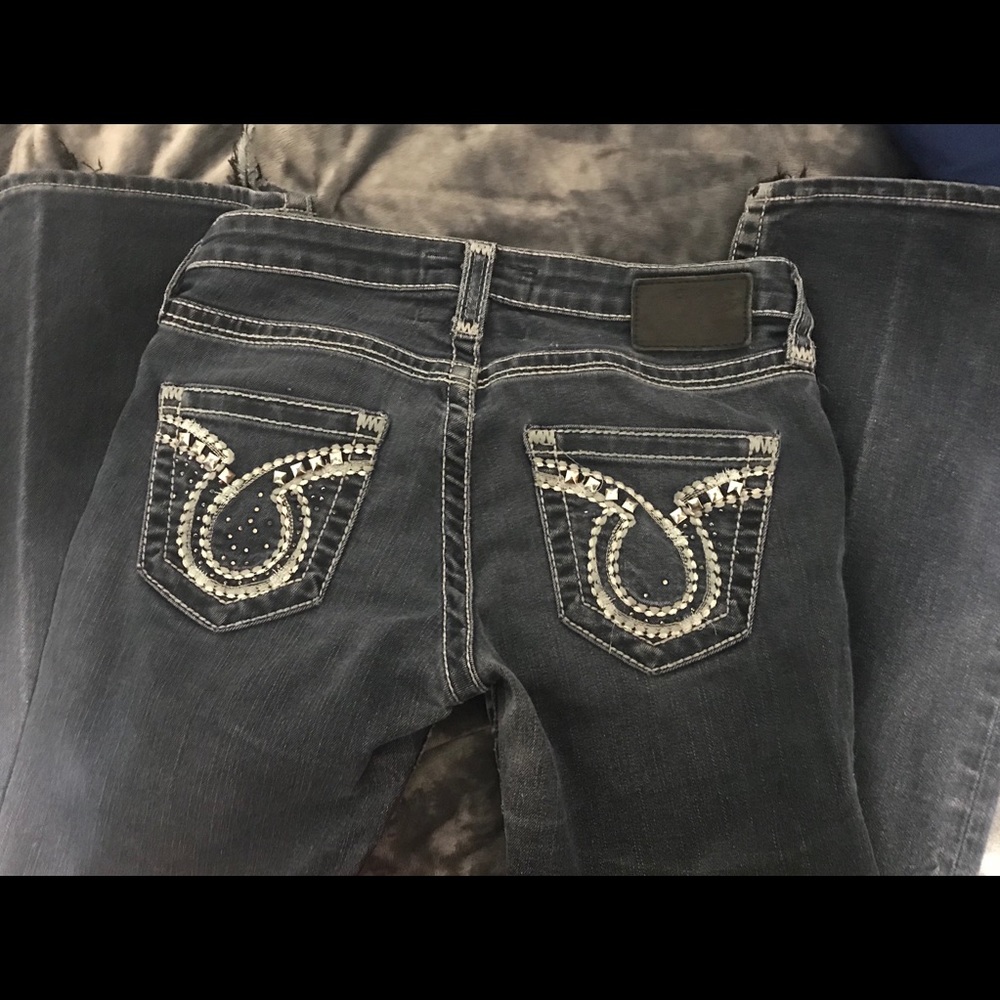 Buckle Jeans