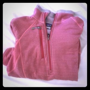 Patagonia can half zip fleece