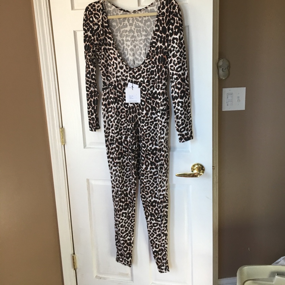 Leopard print jumpsuit - Picture 3 of 4