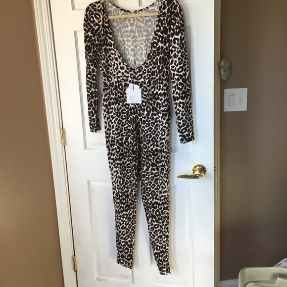 Leopard print jumpsuit - Picture 3 of 4