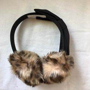 Adorable Kate Spade girls earmuffs with bow.