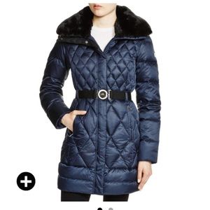 The North Face Apres Parkina Down Coat in Navy