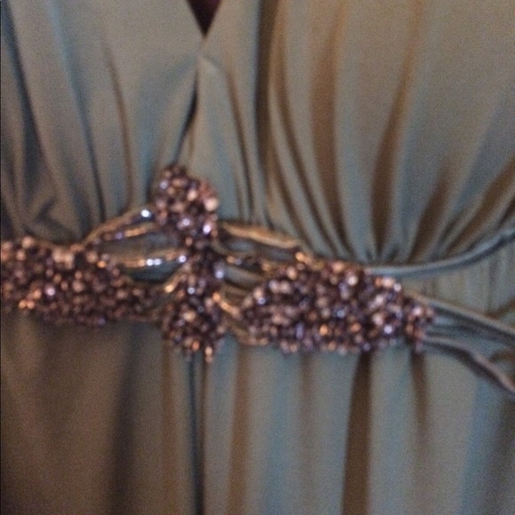 Dress - Picture 2 of 4