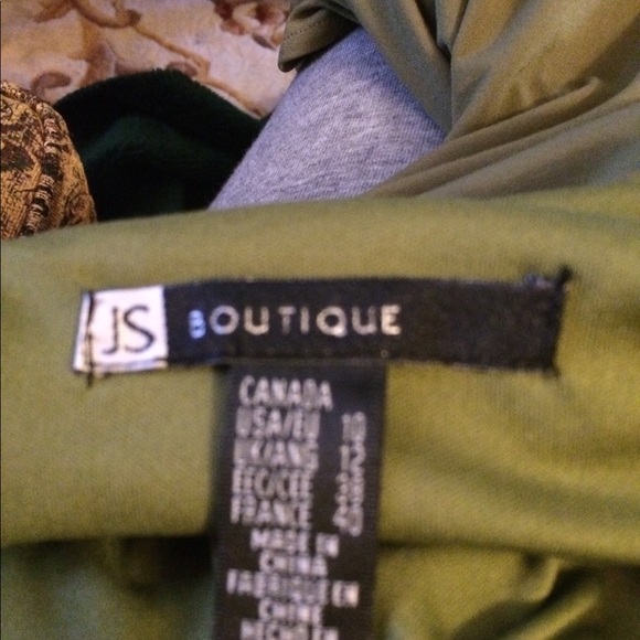 Dress - Picture 4 of 4