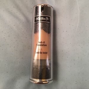 Kat Von D Lock It Foundation