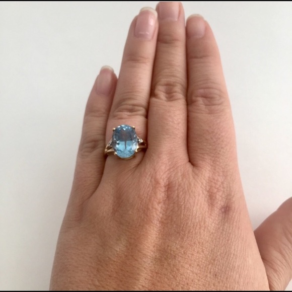Vintage Jewelry - Vintage Blue Topaz & Diamond 10k gold ring