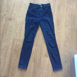 Madewell 10' high riser skinny jeans.