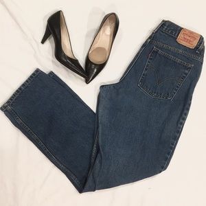 Levi’s 550 Mom jeans!