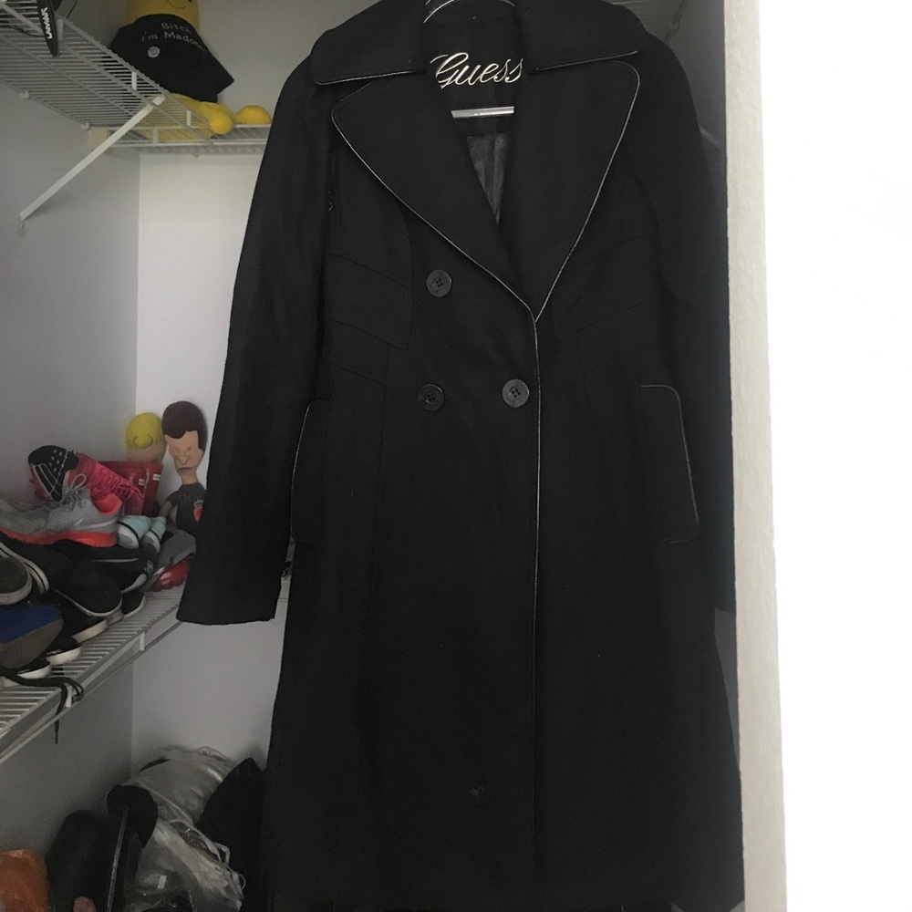 Guest black coat, great condition! XS