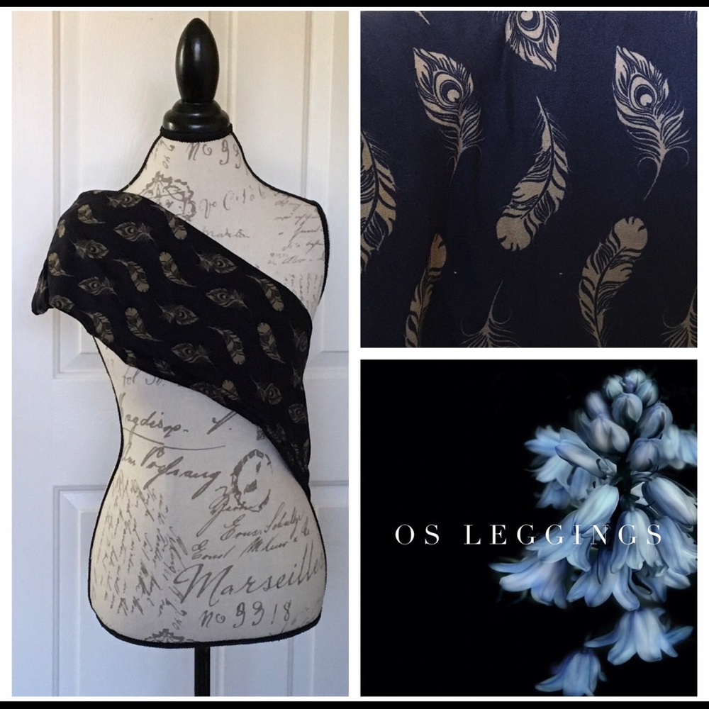 LuLaRoe OS Leggings (Feathers) - NWT