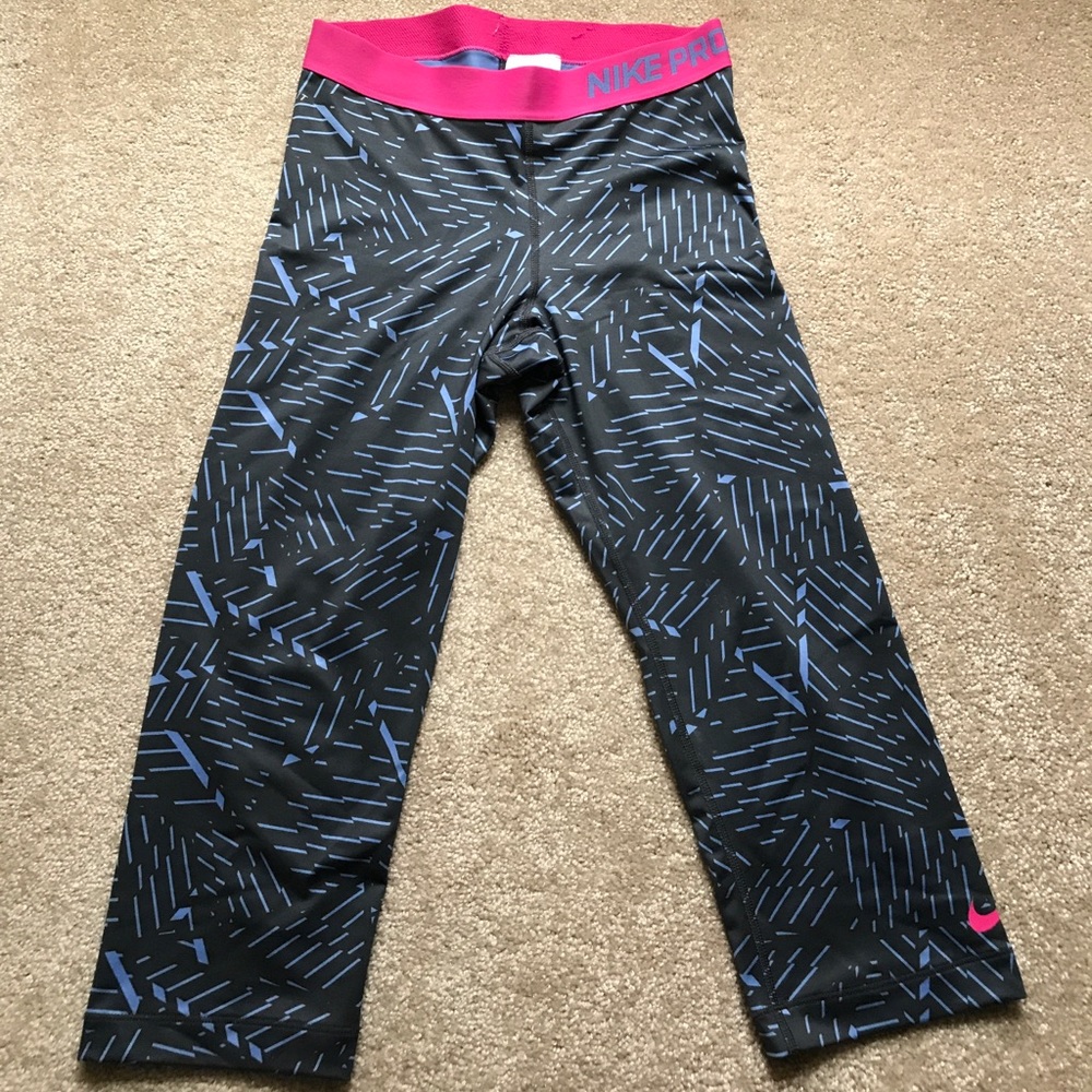 Nike pro Capri pants