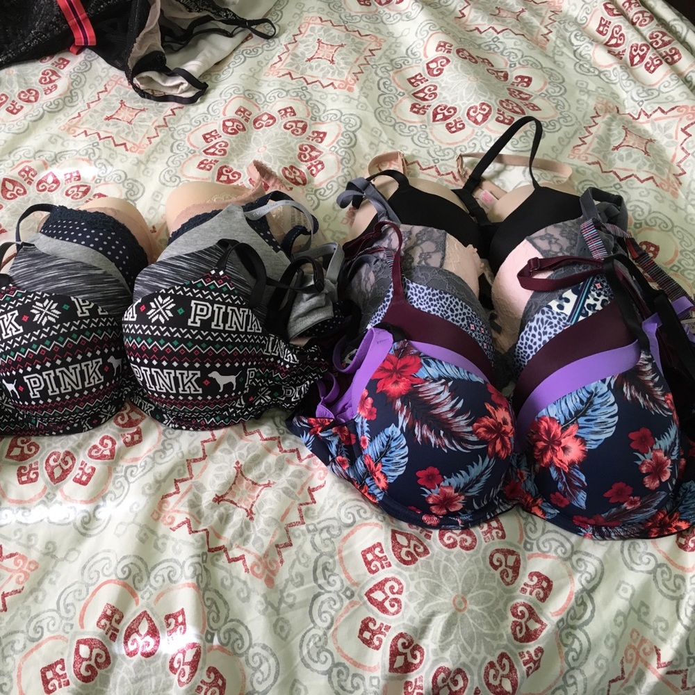14 Victoria's Secret bras. All are 34D