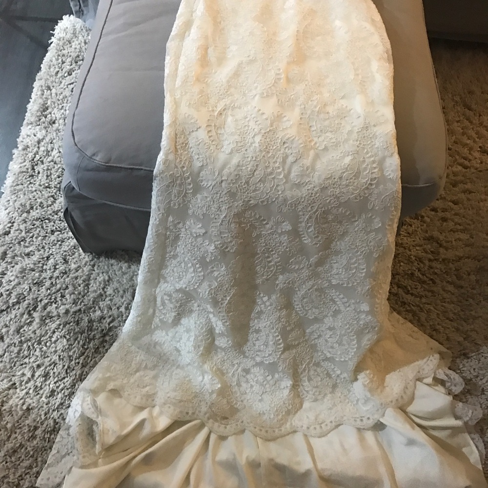 Wedding dress